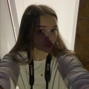 Meet your Posher, Claire